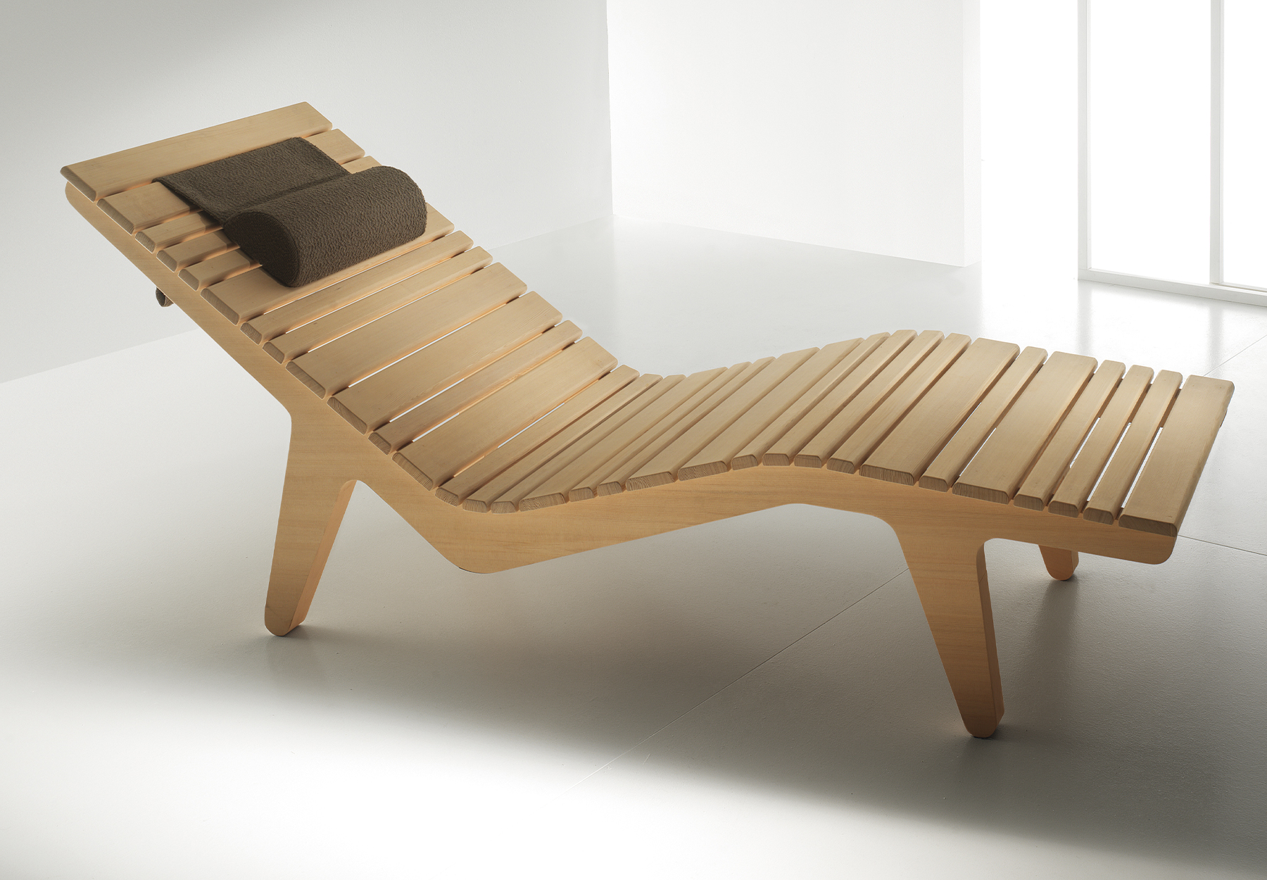 Auki Lounger