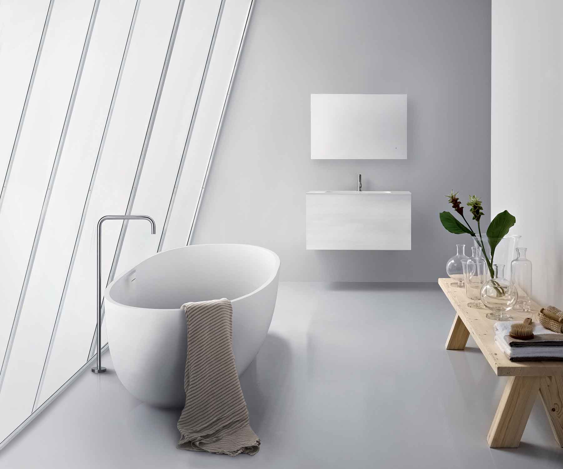 Modern Azure Freestanding Oval Bathtub