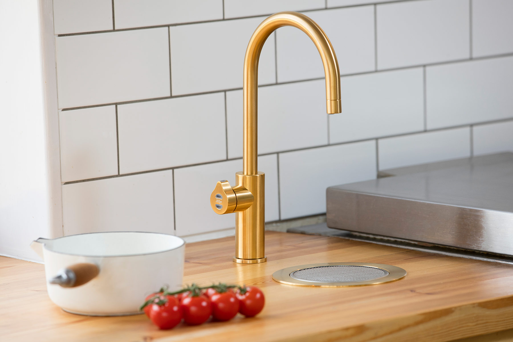 Modern HydroTap Arc Boiling, Chilled Faucet