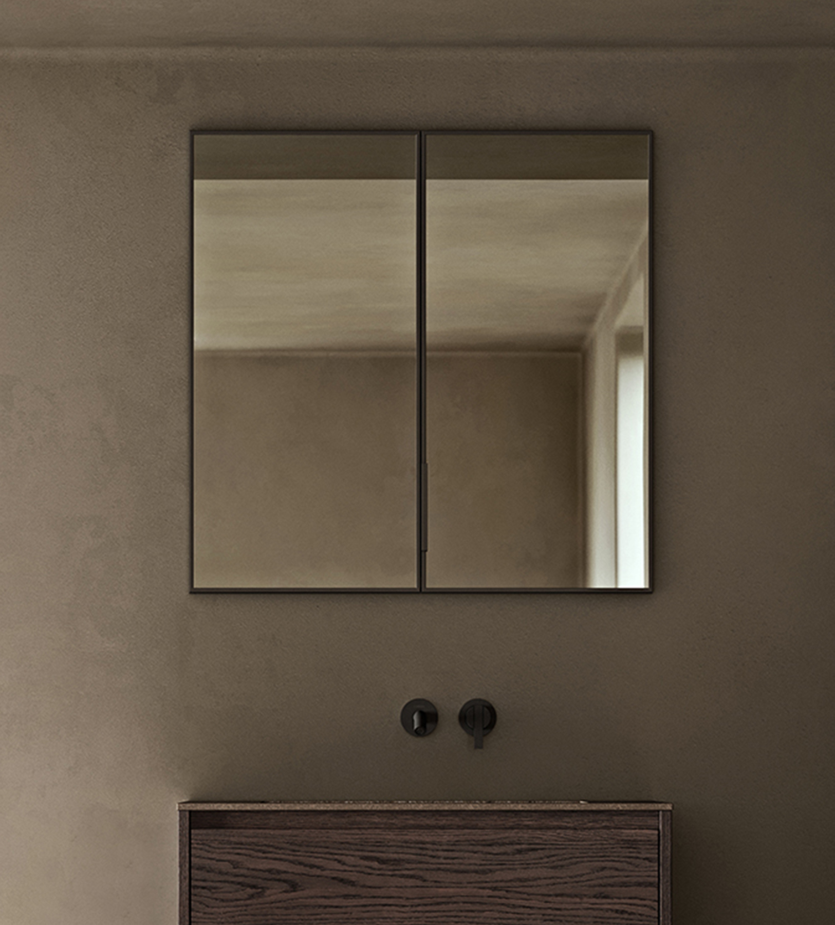 Strato Mirrored Cabinet